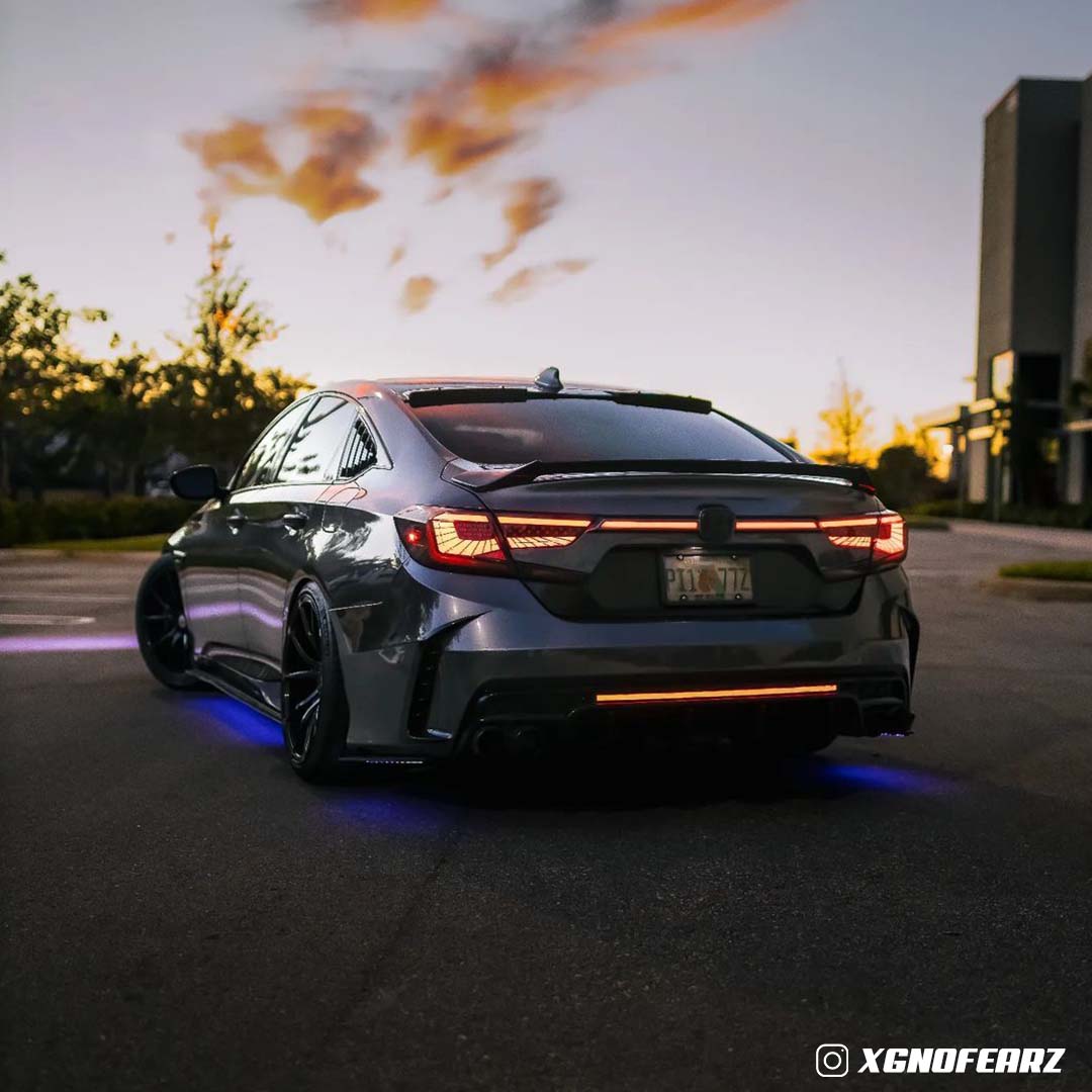CENTER TRUNK TAIL LIGHT - XGENAUTO