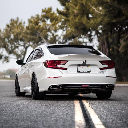 V2 "RETRO" TAIL LIGHTS - XGENAUTO